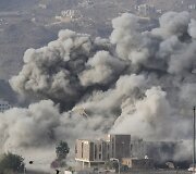 Balandžio 17 diena. Bombarduojamas Jemenas