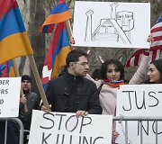 Armėnijoje į demonstraciją dėl neramumų Kalnų Karabache susirinko tūkstančiai