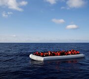 Laivas Viduržemio jūroje gelbsti i&scaron;sekusius &Scaron;iaurės Afrikos migrantus
