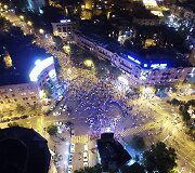 Jerevane protestuotojai nepaklūsta policijos reikalavimams i&scaron;siskirstyti po įtemptos nakties