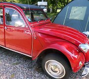 &bdquo;Citro&euml;n 2CV&ldquo; klubo i&scaron; Suomijos nariai vie&scaron;i Kauno kempinge