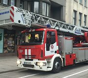 Kauno Laisvės alėjoje, daugiabutyje, gaisrininkai ie&scaron;kojo dūmų kvapo &scaron;altinio