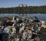 Nuotekomis ir &scaron;iuk&scaron;lėmis užter&scaron;tas Rio de Žaneiro vandenys