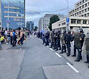 Mitinguotojai priartėjo prie Seimo