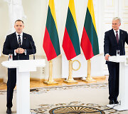 Karolis Nawrockis, Gitanas Nausėda