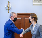 Prezidentas susitiko su Seimo Pirmininke Viktorija Čmilyte-Nielsen