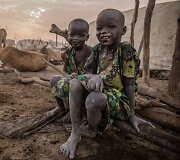 Piemenims Pietų Sudane tenka kovoti pilietiniame kare, o taip pat su badu ir sausra