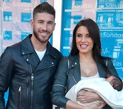 Sergio Ramosas ir Pilar Rubio su sūnumi Marco 