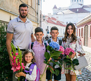 K&scaron;i&scaron;tofo ir Tatjanos jaunėlės Emili Rugsėjo 1-osios akimirka