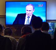 Rusijos prezidentas Vladimiras Putinas atsakinėja į gyventojų klausimus