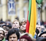 Vasario 16-osios minėjimas prie Signatarų namų Vilniuje