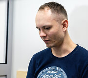 Benas Mikutavičius atvežtas į teismą