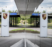 &bdquo;Porsche&ldquo; salonas Vilniuje