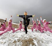 Afganistanietės &ndash; &Scaron;aolino kung fu kovotojos