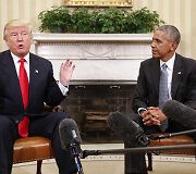 Donaldas Trumpas ir Barackas Obama Baltuosiuose Rūmuose