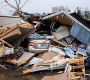 Tornado pasekmės pietinėje JAV dalyje
