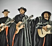 Ispanų trio &bdquo;Ol&eacute;!&ldquo; pasirodymo akimirka