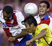 &bdquo;Sevilla&ldquo; (Ispanija) futbolininkai lygiosiomis 0:0 sužaidė su &bdquo;Seongnam Ilhwa&ldquo; (P.Korėja) ekipa.
