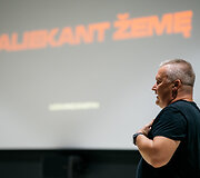 &bdquo;Happyendles&ldquo; muzikinis filmas &bdquo;Paliekant Žemę&ldquo;