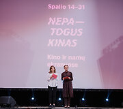 Filmų festivalio &bdquo;Nepatogus kinas&ldquo; atidarymo akimirka