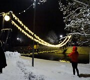 Skuodo Kalėdų eglės įžiebimo &scaron;ventės akimirka