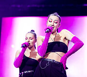&bdquo;Queens of Roses&ldquo;