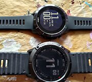 Wahoo ELEMNT Rival dydžio palyginimas su Garmin Fenix 6X Pro