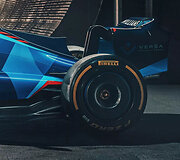 &bdquo;Williams&ldquo; FW44 bolidas/ www.williamsf1.com nuotr.
