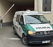 Benas Mikutavičius atvežtas į teismą