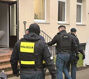 Benas Mikutavičius atvežtas į teismą
