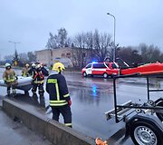 Panevėžyje nuskendo BMW automobilis