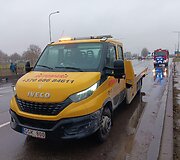Panevėžyje nuskendo automobilis: vyksta gelbėjimo operacija