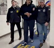 Po JAV operacijos Nicolas Maduro buvo atvežtas į kalėjimą Niujorke