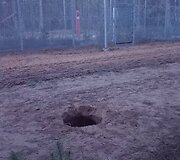 18 migrantų į Lietuvą ropojo i&scaron; Baltarusijos i&scaron;kastu urvu