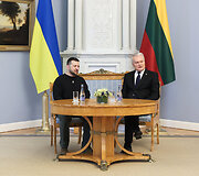 Prezidentūroje įvyko oficiali Ukrainos vadovo Volodymyro Zelenskio pasitikimo ceremonija