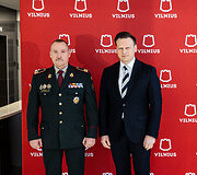 Viktoras Grabauskas, Valdas Benkunska