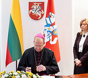 Gintaras Gru&scaron;as, Rita Tama&scaron;unienė
