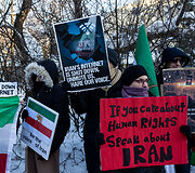 Iraniečių protesto akcija prie JAV ambasados prie&scaron; Irano rėžimą