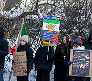 Iraniečių protesto akcija prie JAV ambasados prie&scaron; Irano rėžimą