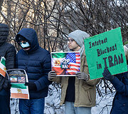 Iraniečių protesto akcija prie JAV ambasados prie&scaron; Irano rėžimą