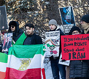 Iraniečių protesto akcija prie JAV ambasados prie&scaron; Irano rėžimą