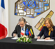 Gilles`is P&eacute;cout, Au&scaron;rinė Žilinskienė