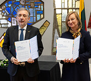 Gilles`is P&eacute;cout, Au&scaron;rinė Žilinskienė