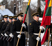Vainikų padėjimo ceremonija 1863&ndash;1864 m. sukilimo vadams ir sukilėliams atminti Senųjų Rasų kapinių koplyčioje-kolumbariume