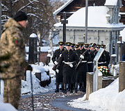 Vainikų padėjimo ceremonija 1863&ndash;1864 m. sukilimo vadams ir sukilėliams atminti Senųjų Rasų kapinių koplyčioje-kolumbariume