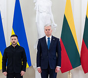 Volodymyras Zelenskis, Gitanas Nausėda