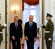 Karolis Nawrockis, Gitanas Nausėda