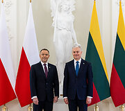 Karolis Nawrockis, Gitanas Nausėda