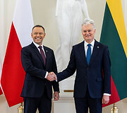 Karolis Nawrockis, Gitanas Nausėda