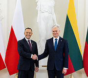 Karolis Nawrockis, Gitanas Nausėda